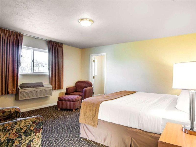 Quality Inn & Suites At Coos Bay North Bend Exteriér fotografie